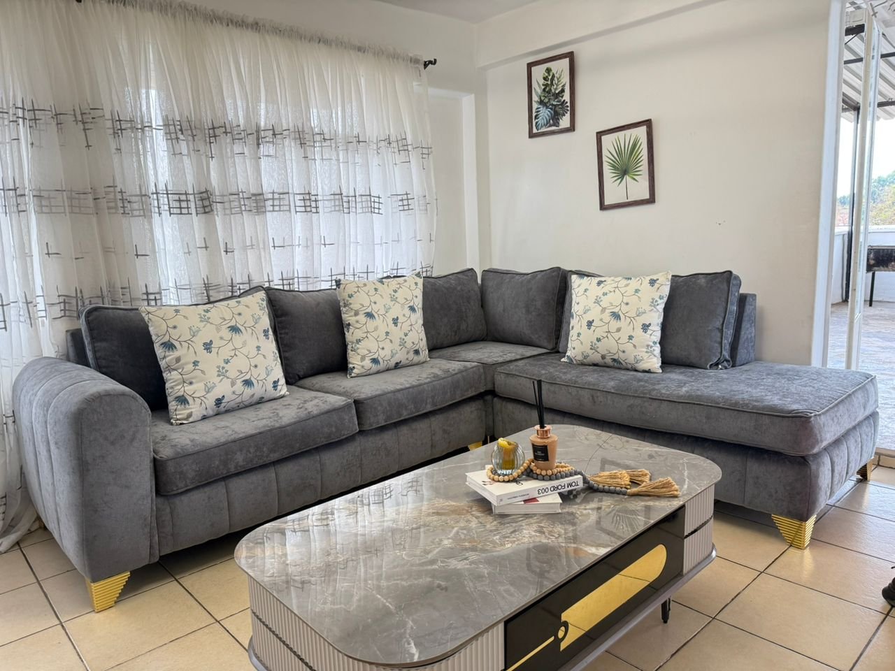CBD City Haven – 2-Bed Duplex BnB with WiFi & Parking