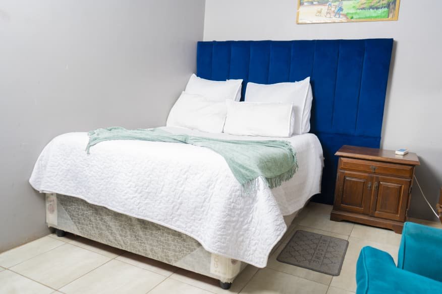 The Grey Home 1 Bed BnB Comfortable Short and Long Stay Overnight Accommodation