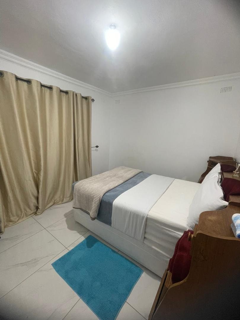 373 BnB Standard Bed A – Your Comfort Haven 🏡✨